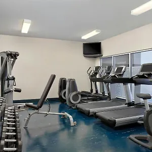 Four Points By Sheraton & West Hotel